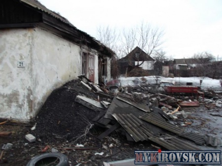 Попадания снарядов поселок Донецкий186