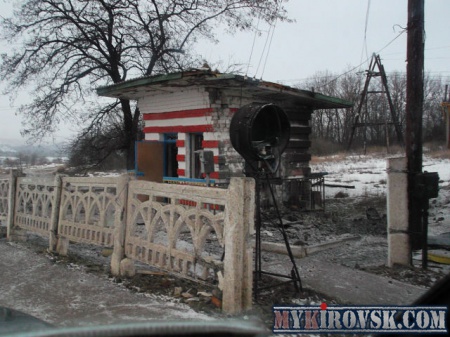Попадания снарядов поселок Донецкий205